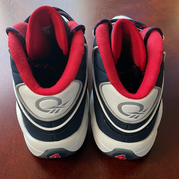 Mens Allen Iverson Reebok Question Mid sneakers - Picture 2 of 8